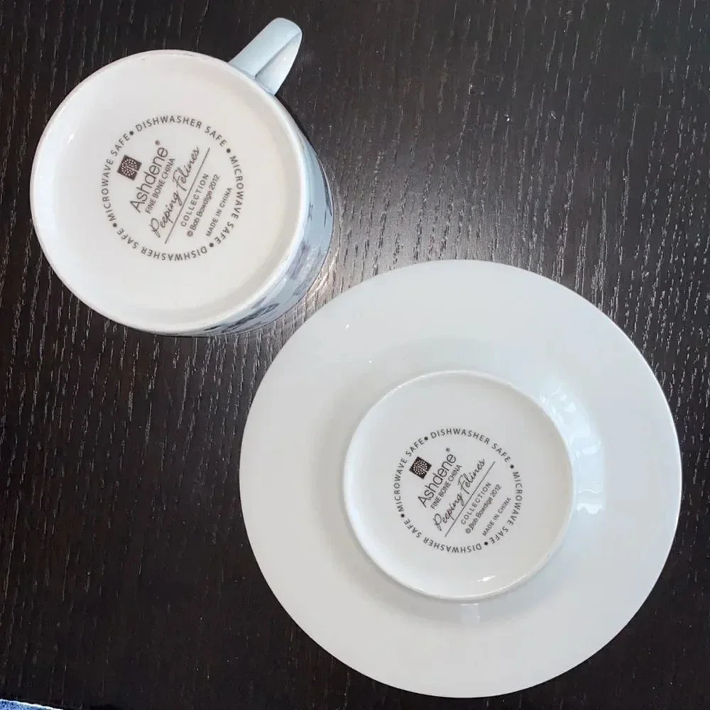 Cat lovers👆Ashdene Peeping Felines cup & saucer
